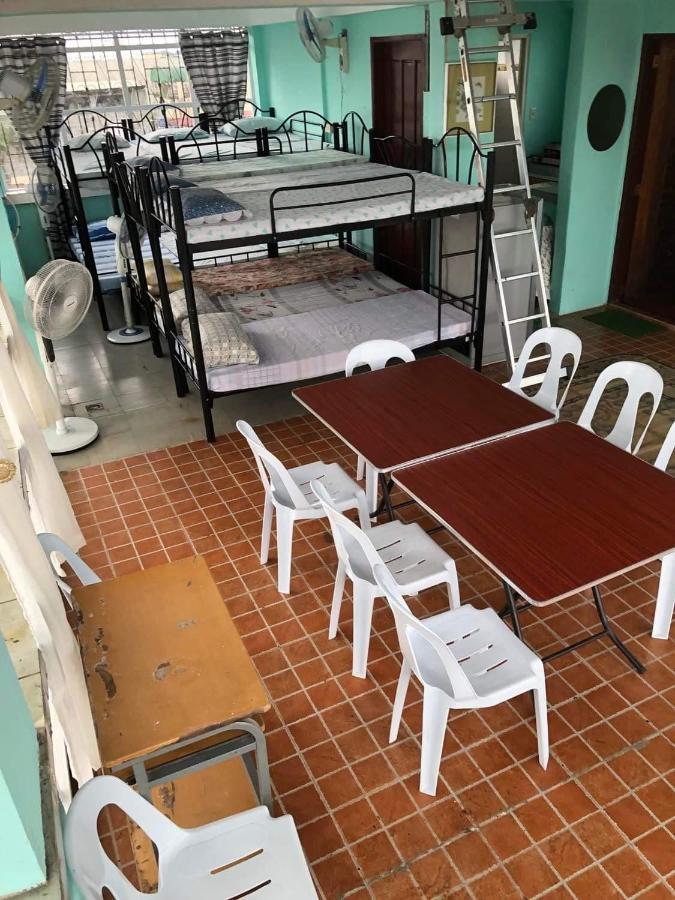 The Mansion - Backpackers Near Airport Apartamento Manila Exterior foto